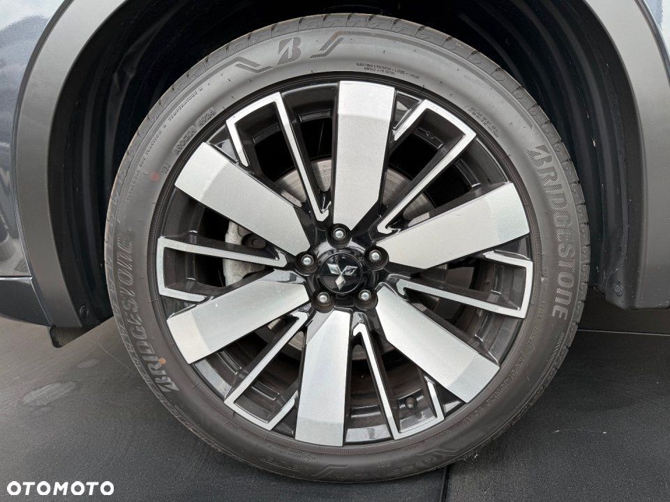 Mitsubishi Outlander - 16