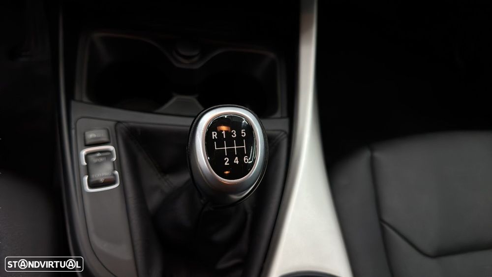 BMW 118 d Line Urban - 18