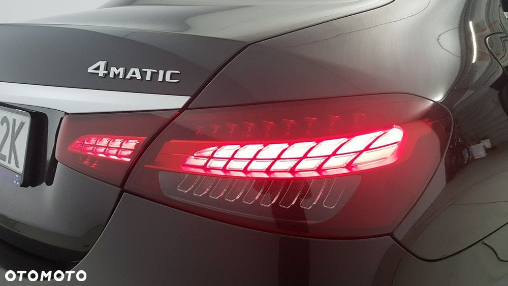 Mercedes-Benz Klasa E - 12