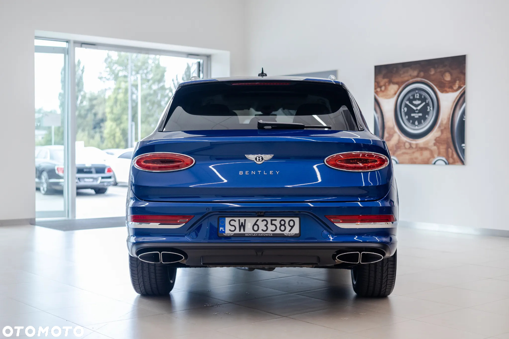 Bentley Bentayga - 16