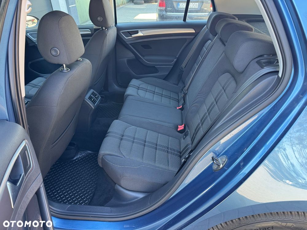 Volkswagen Golf 1.2 TSI BMT Trendline Perfectline - 22