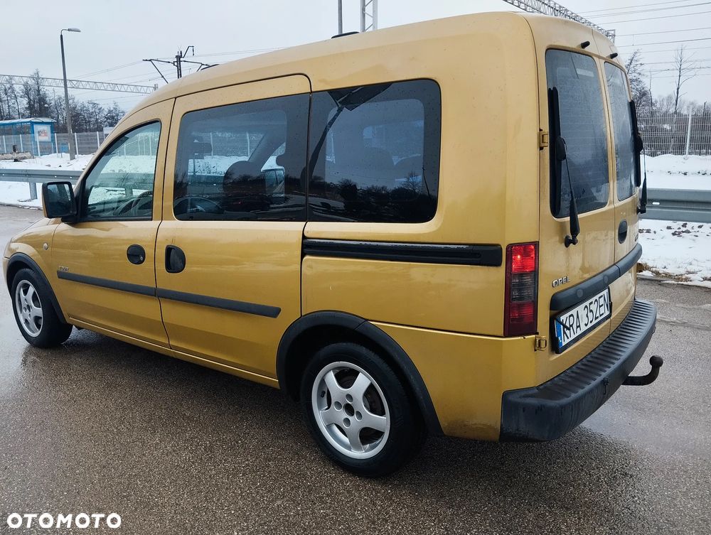 Opel Combo Tour Comfort - 25