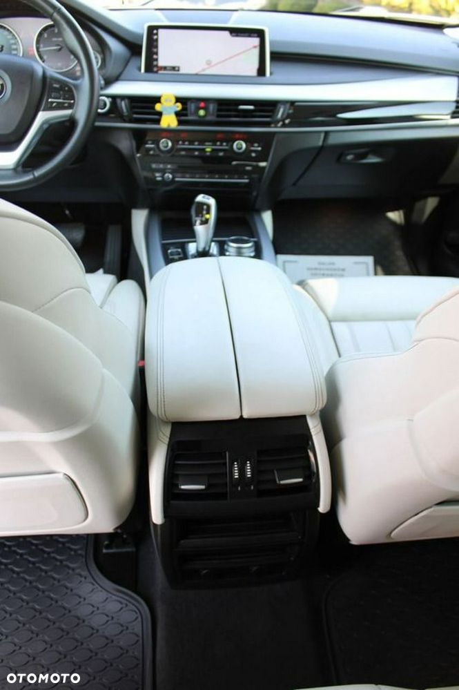 BMW X5 xDrive30d - 26
