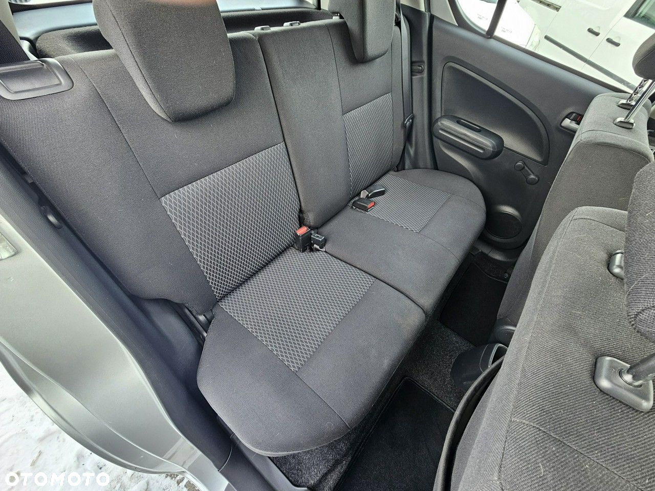 Suzuki Splash 1.0 Basic - 10