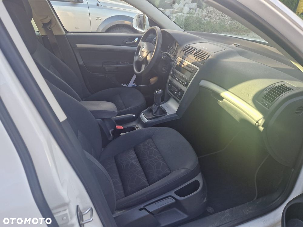 Skoda Octavia 1.4 TSI FAMILY Green tec - 3