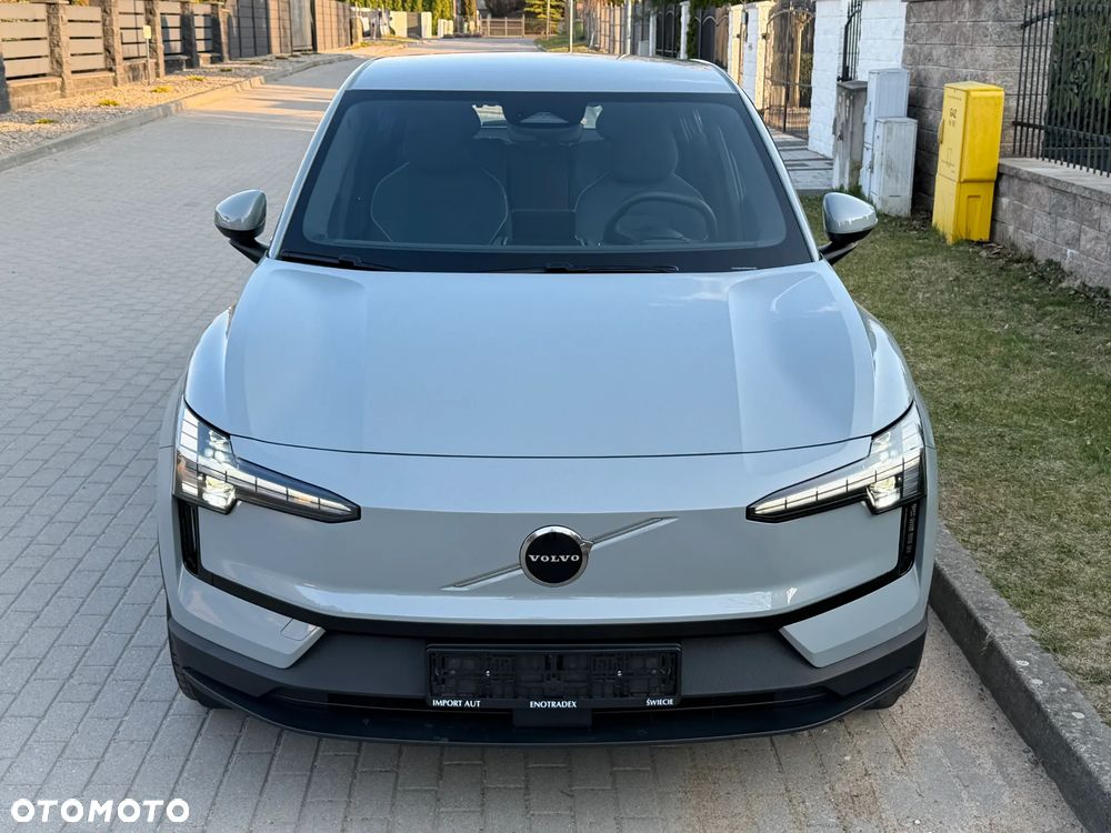 Volvo EX30 Single Motor Extended Range RWD Ultra - 31