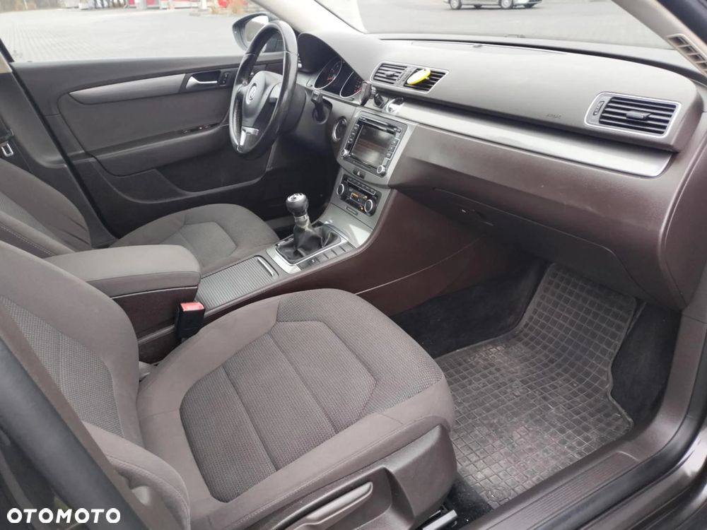 Volkswagen Passat 1.8 TSI Comfortline Optimum - 17