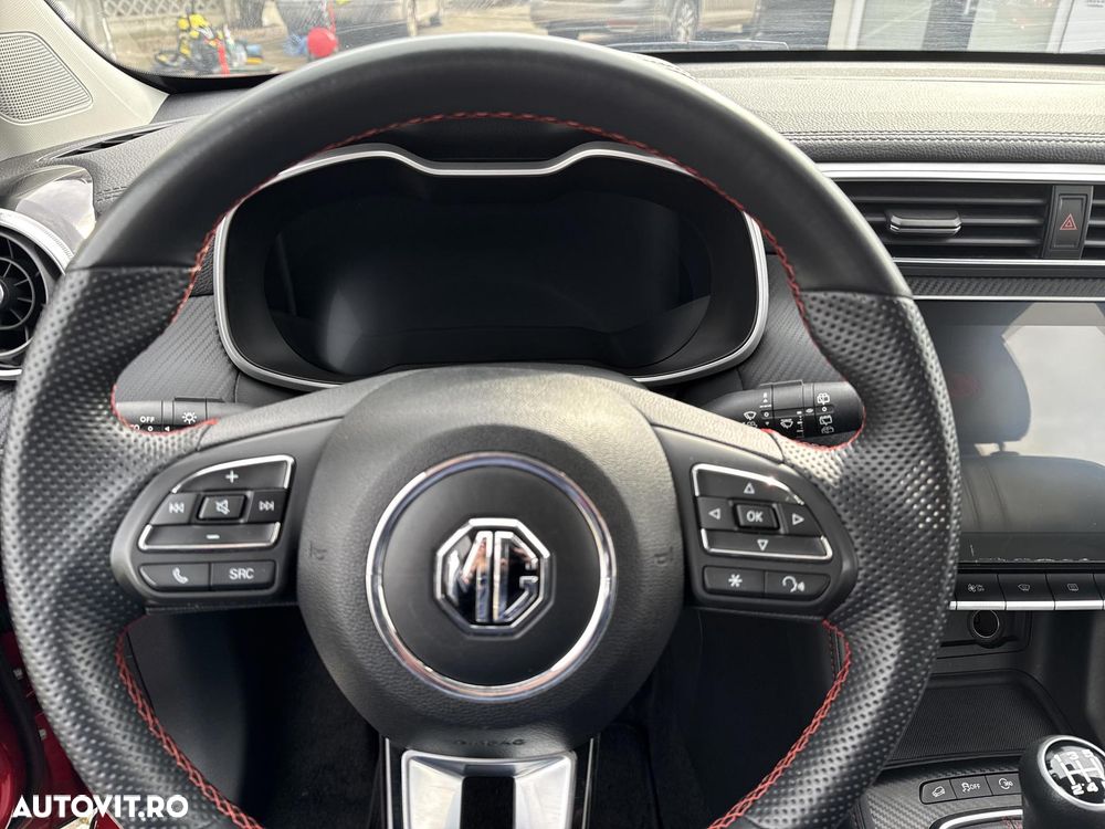 MG ZS 1.5 GSL 5MT Exclusive - 10