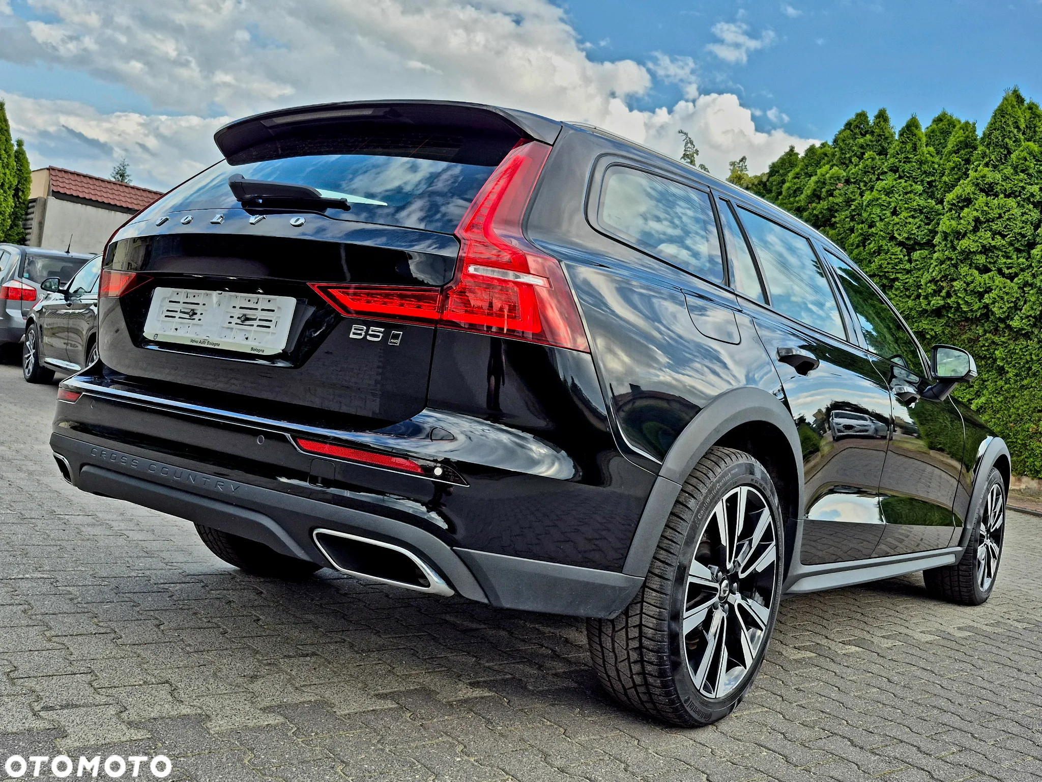 Volvo V60 Cross Country Plus B5 B AWD - 34