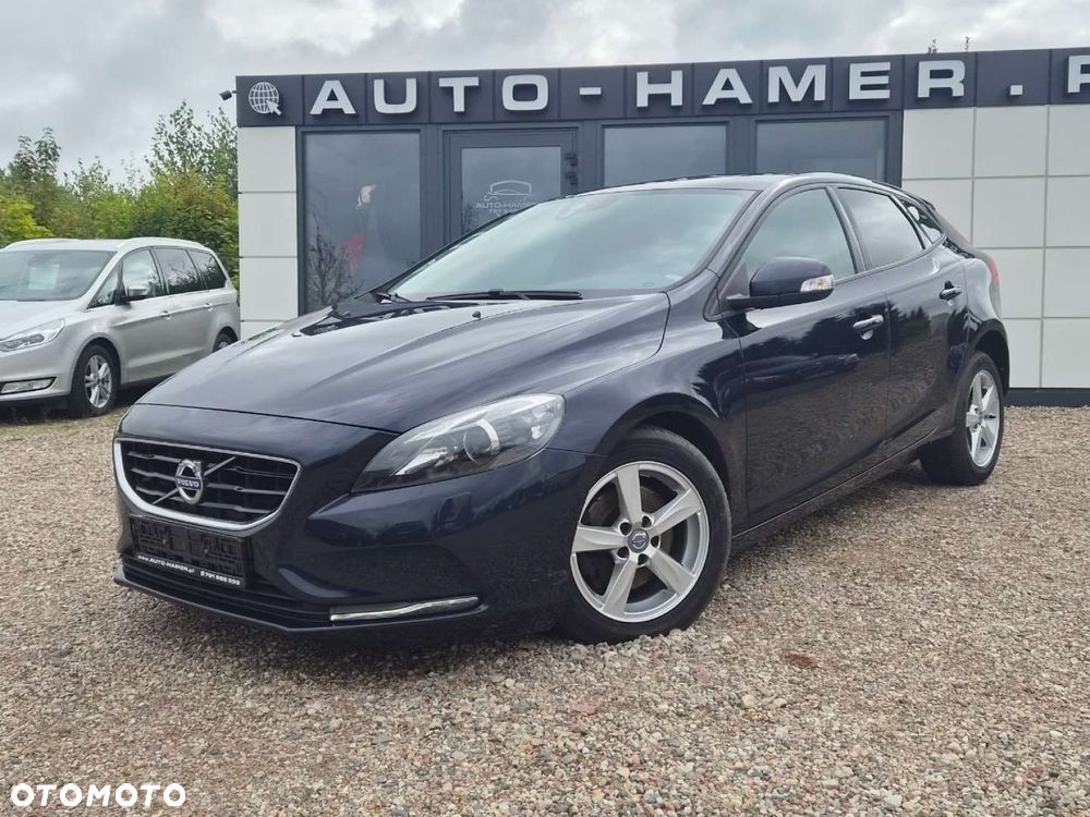 Volvo V40 T2 Momentum - 22