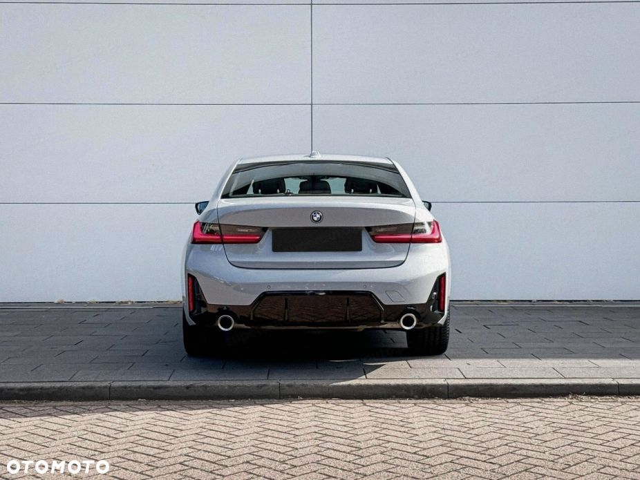 BMW Seria 3 320i xDrive M Sport - 5