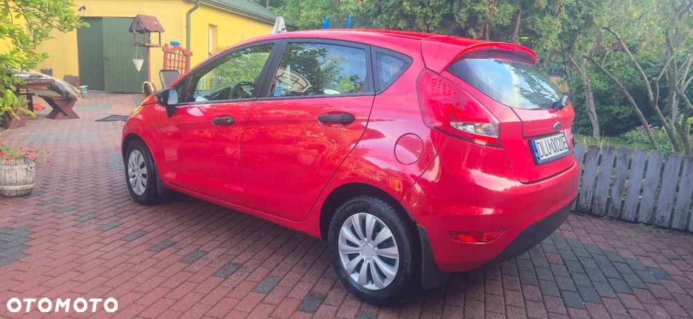 Ford Fiesta - 24