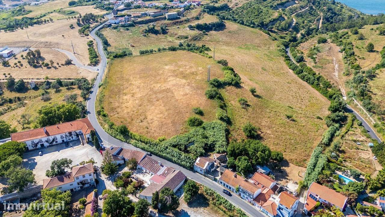 Propriedade Única na Trafaria | Almada: Terreno de 21.241 m2 e 3 Casas - Grande imagem: 2/14