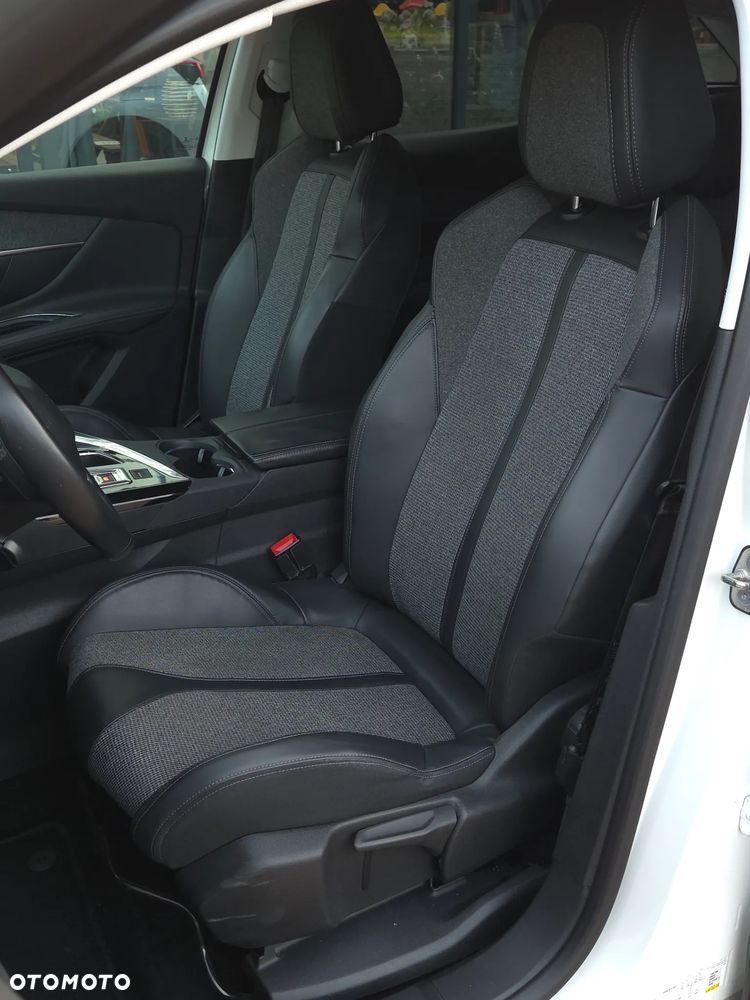 Peugeot 3008 - 18