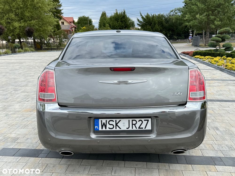 Chrysler 300 - 8
