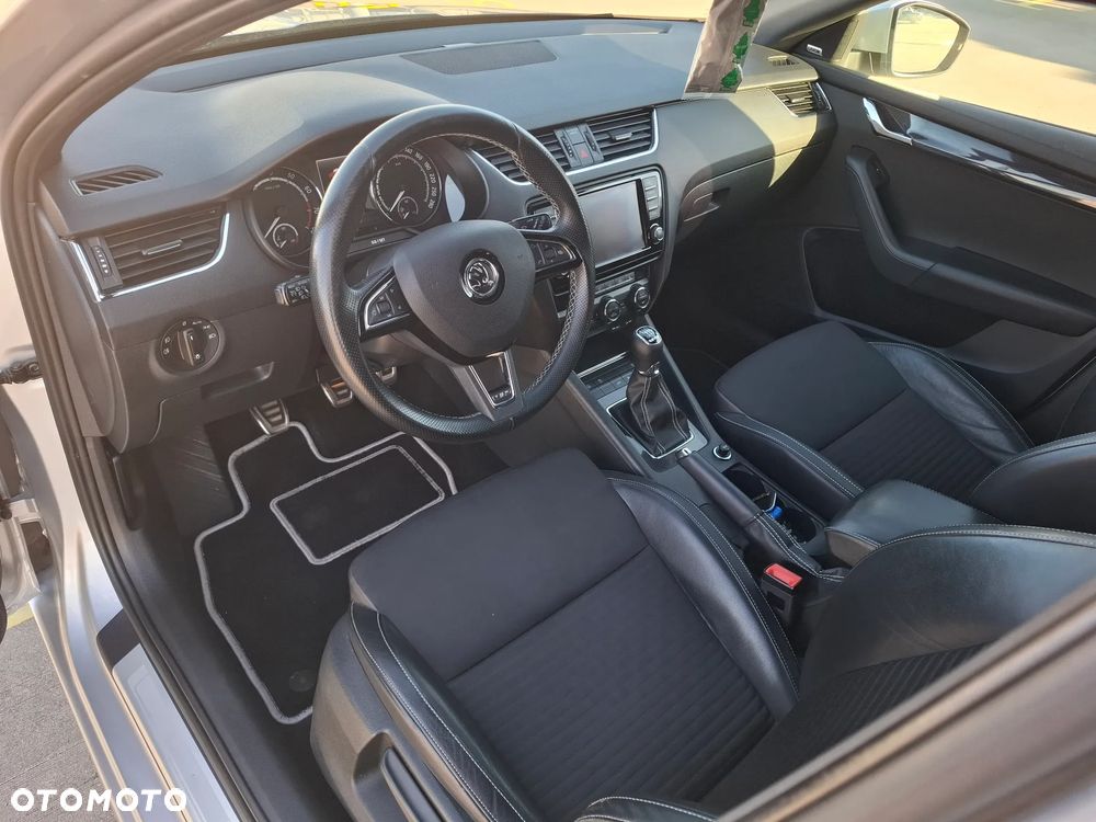 Skoda Octavia 2.0 TSI RS - 27