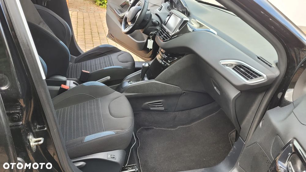Peugeot 208 120 VTI Automatik Allure - 18
