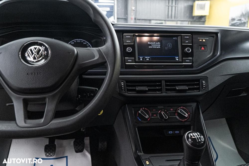 Volkswagen Polo 1.0 Comfortline - 24
