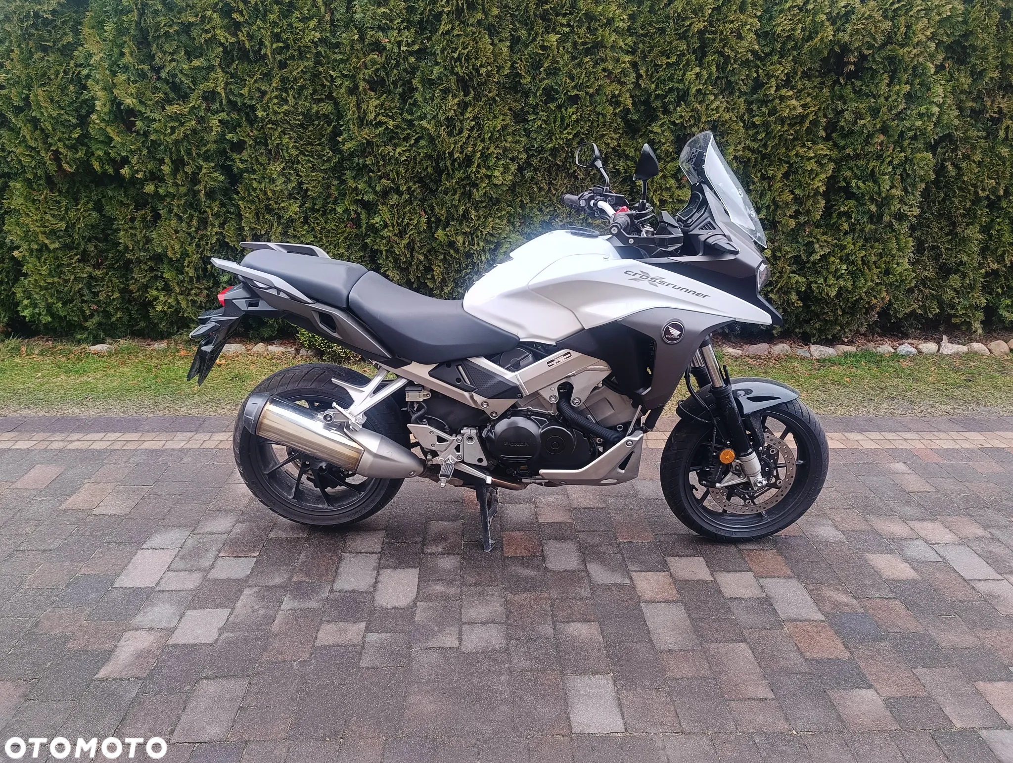 Honda VFR - 13