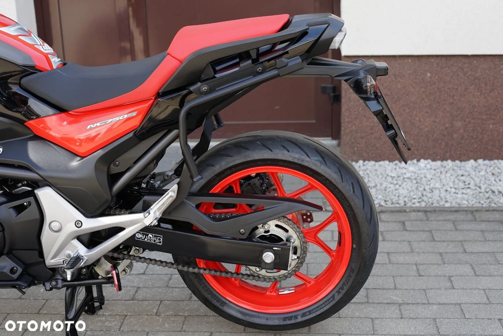 Honda NC - 23