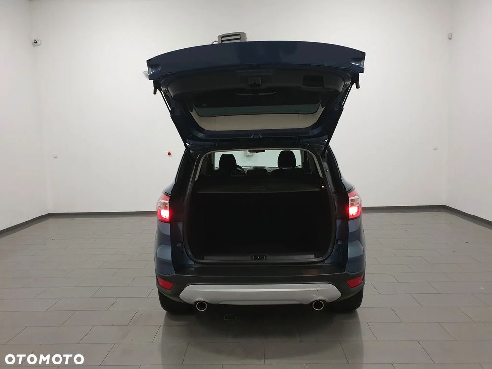 Ford Kuga 1.5 EcoBoost 2x4 Titanium - 32