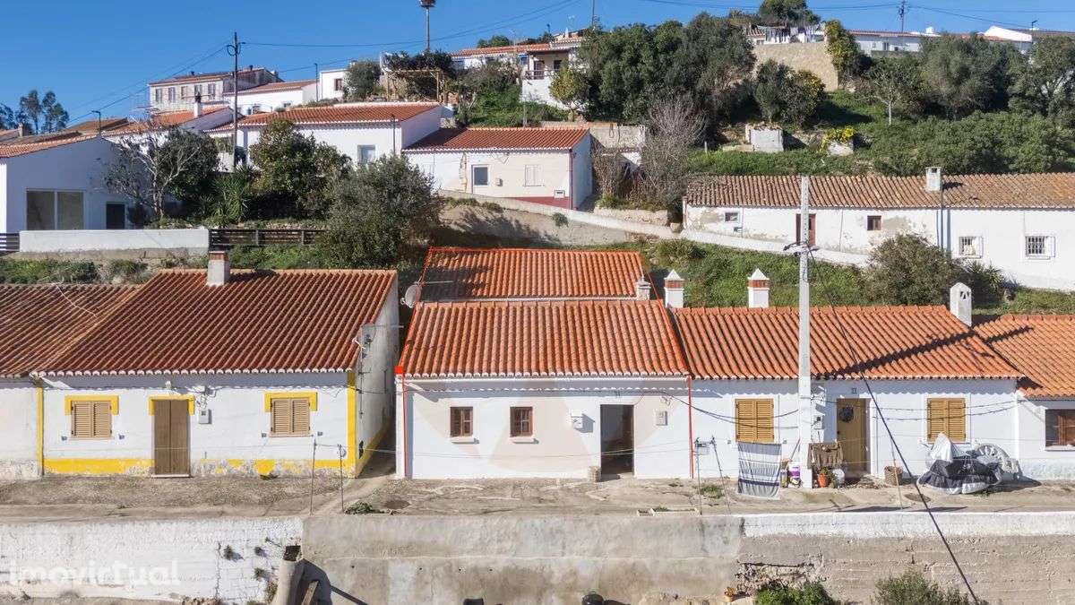 Moradia T2 no Centro Histórico da vila de Aljezur - Grande imagem: 2/13