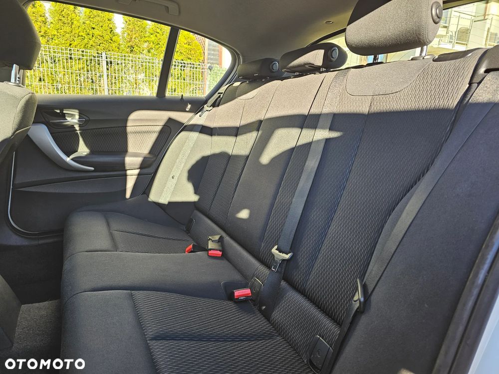 BMW Seria 1 116i - 20