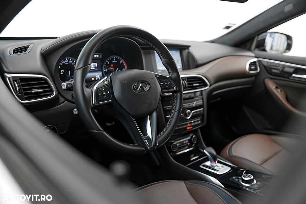 Infiniti QX30 2.2d DCT AWD Premium Tech - 17
