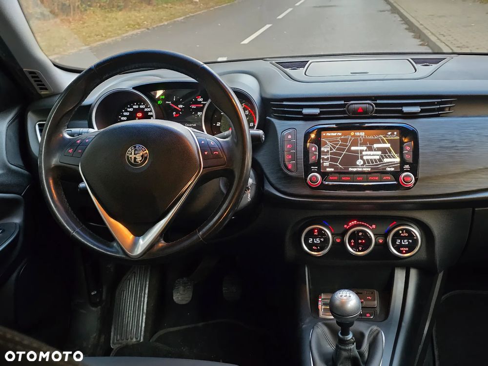 Alfa Romeo Giulietta 1.6 JTDM 16V Super - 27