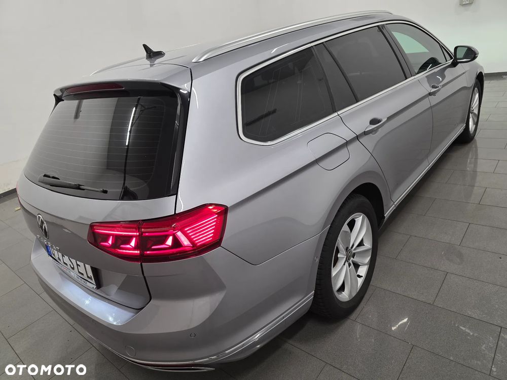 Volkswagen Passat - 6