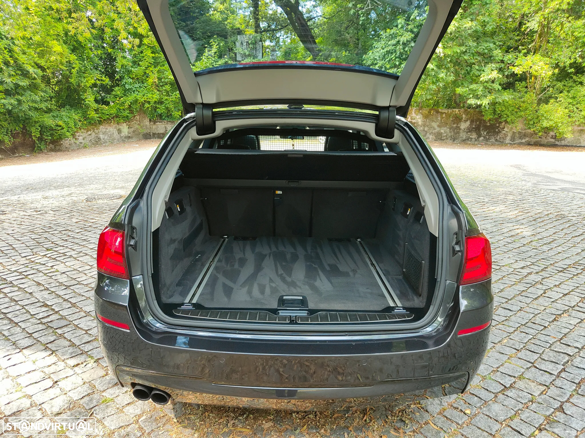 BMW 525 d Pack M - 26