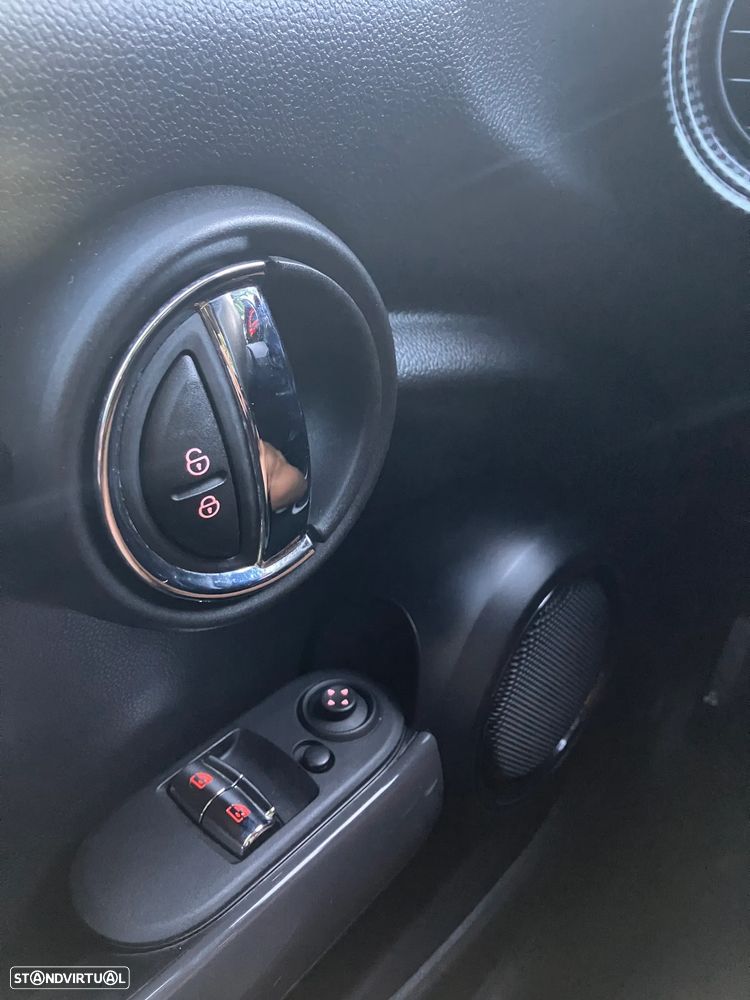 MINI 3 Portas One - 9