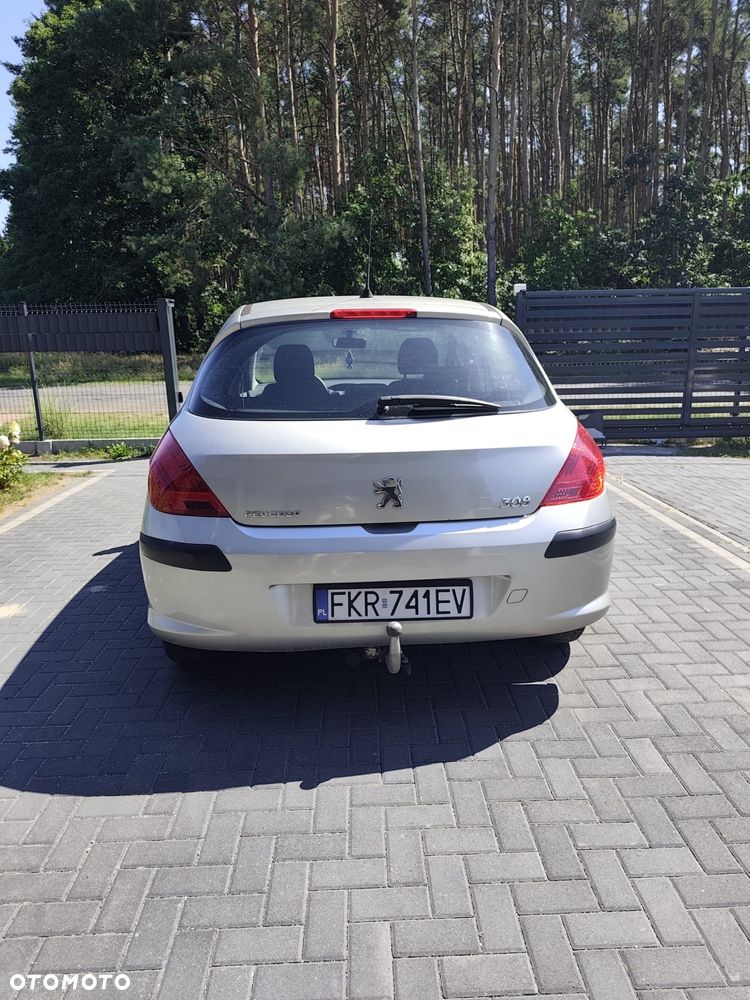 Peugeot 308 - 8