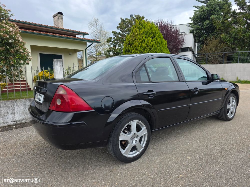 Ford Mondeo 1.8 Trend - 14