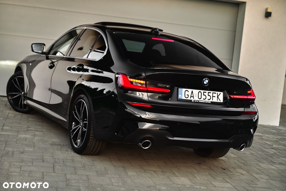BMW Seria 3 320d xDrive mHEV M Sport sport - 2