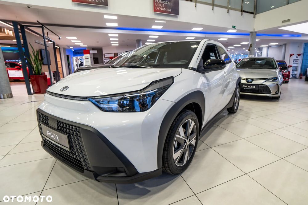 Toyota Aygo X Hybrid 1.5 Comfort e-CVT - 2