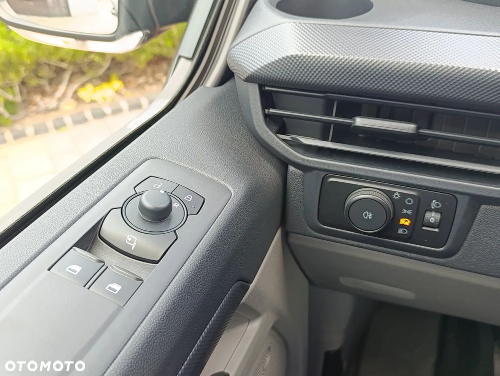 Ford Transit Custom Brygadowy 320 L2 - 17