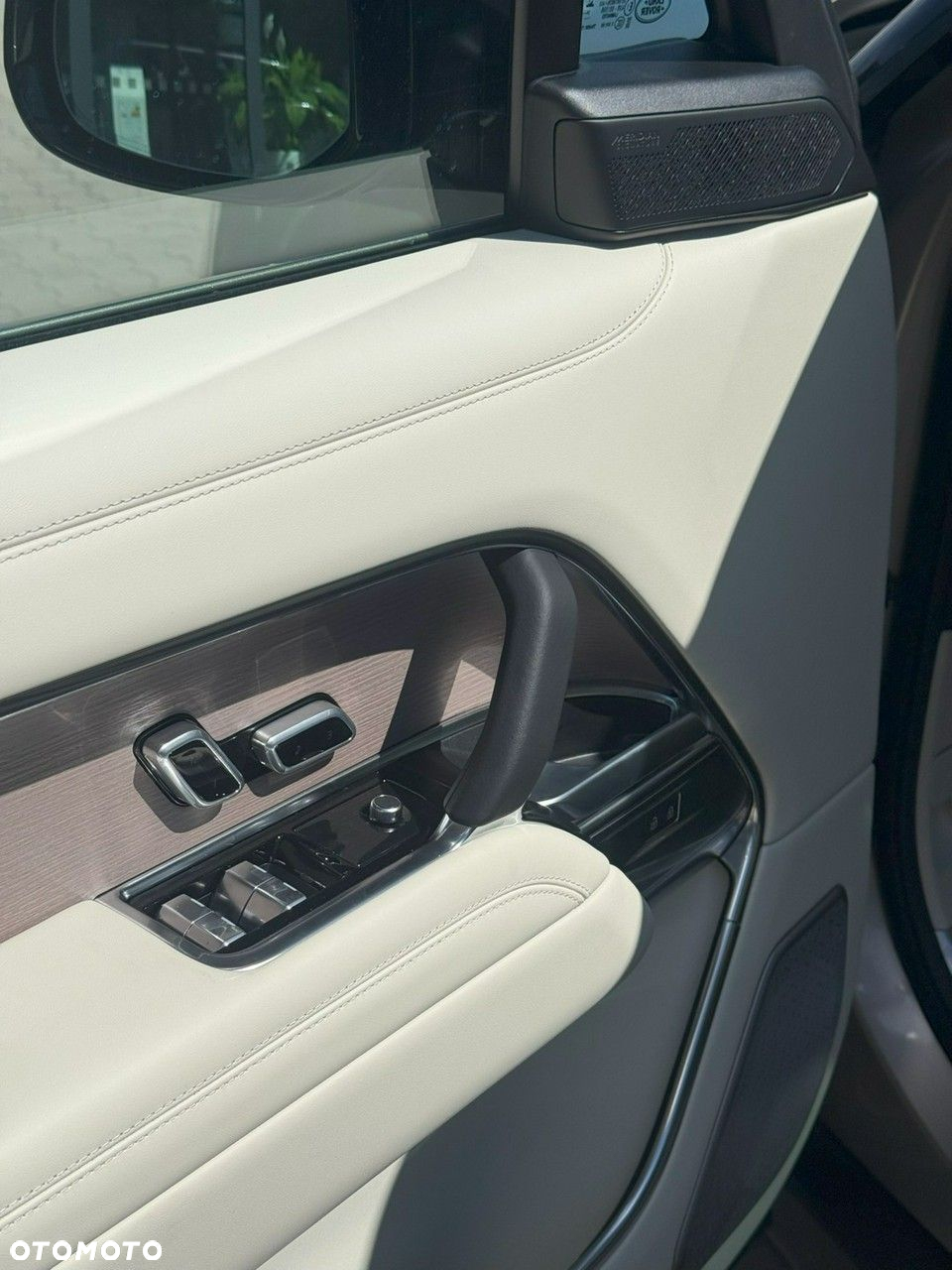 Land Rover Range Rover - 13