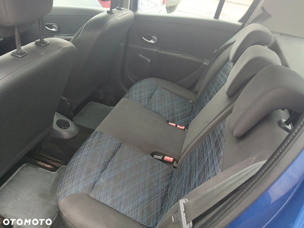 Renault Clio - 14
