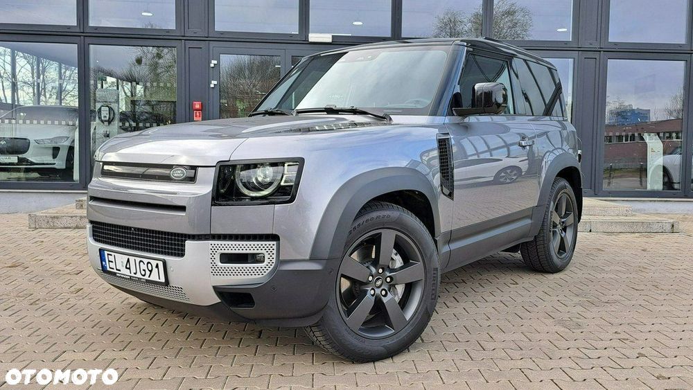 Land Rover Defender - 3