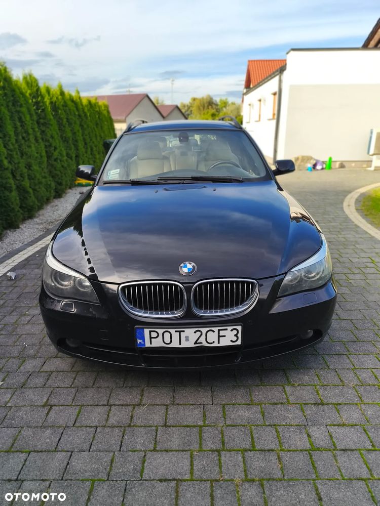 BMW Seria 5 525d Touring - 3