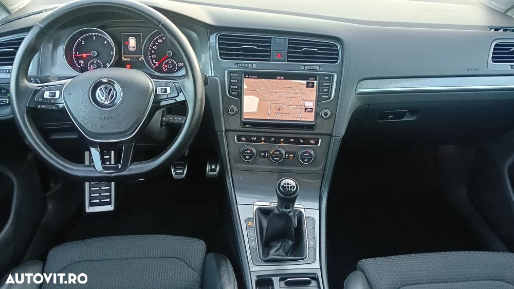 Volkswagen Golf - 15