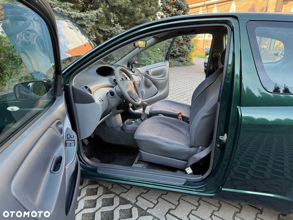 Toyota Yaris - 7