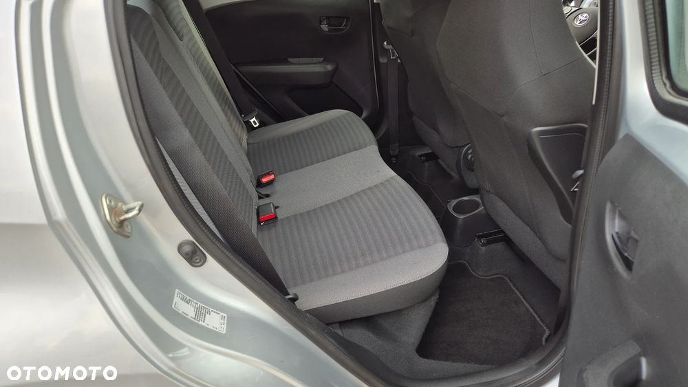 Toyota Aygo x-play - 19
