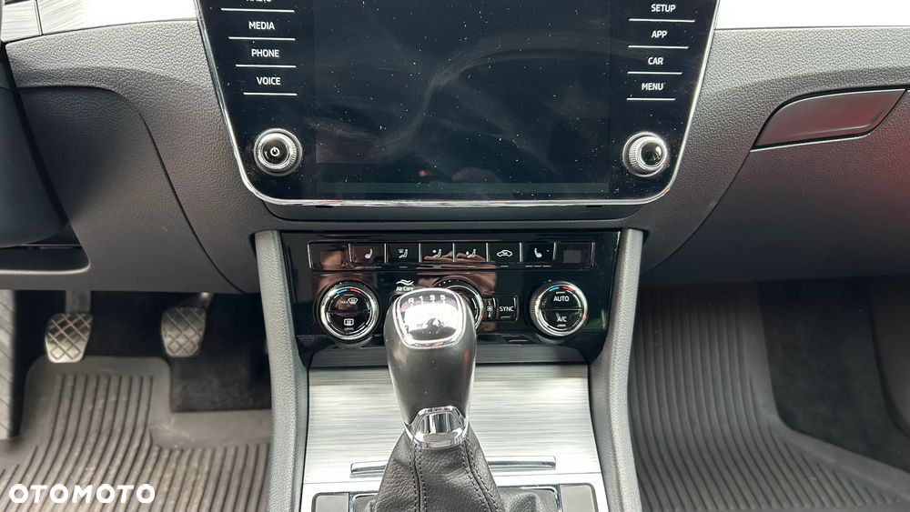 Skoda Superb 1.5 TSI Ambition - 9