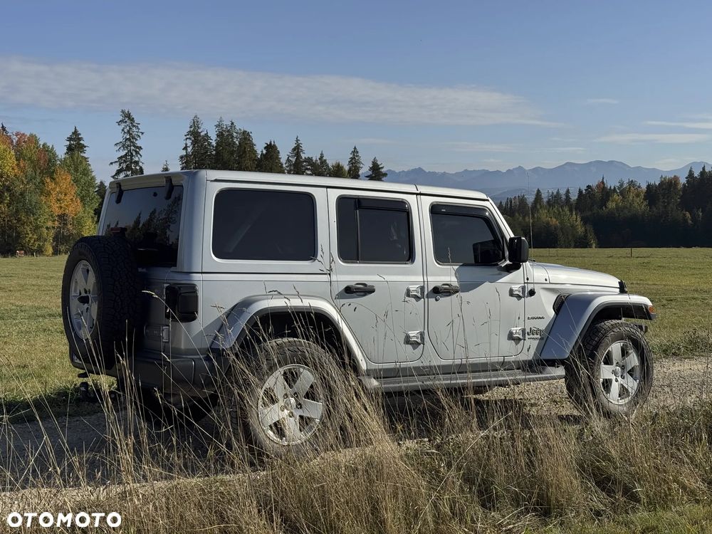 Jeep Wrangler Unlimited 3.6 Automatik Sahara - 9