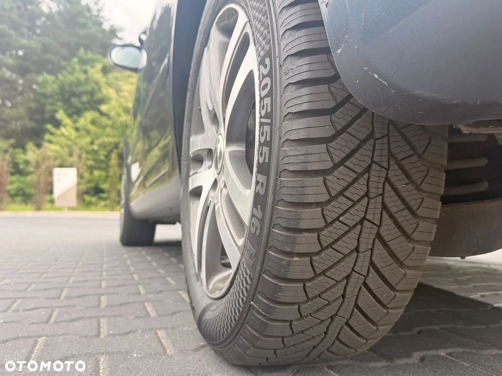 Volkswagen Golf Plus - 16