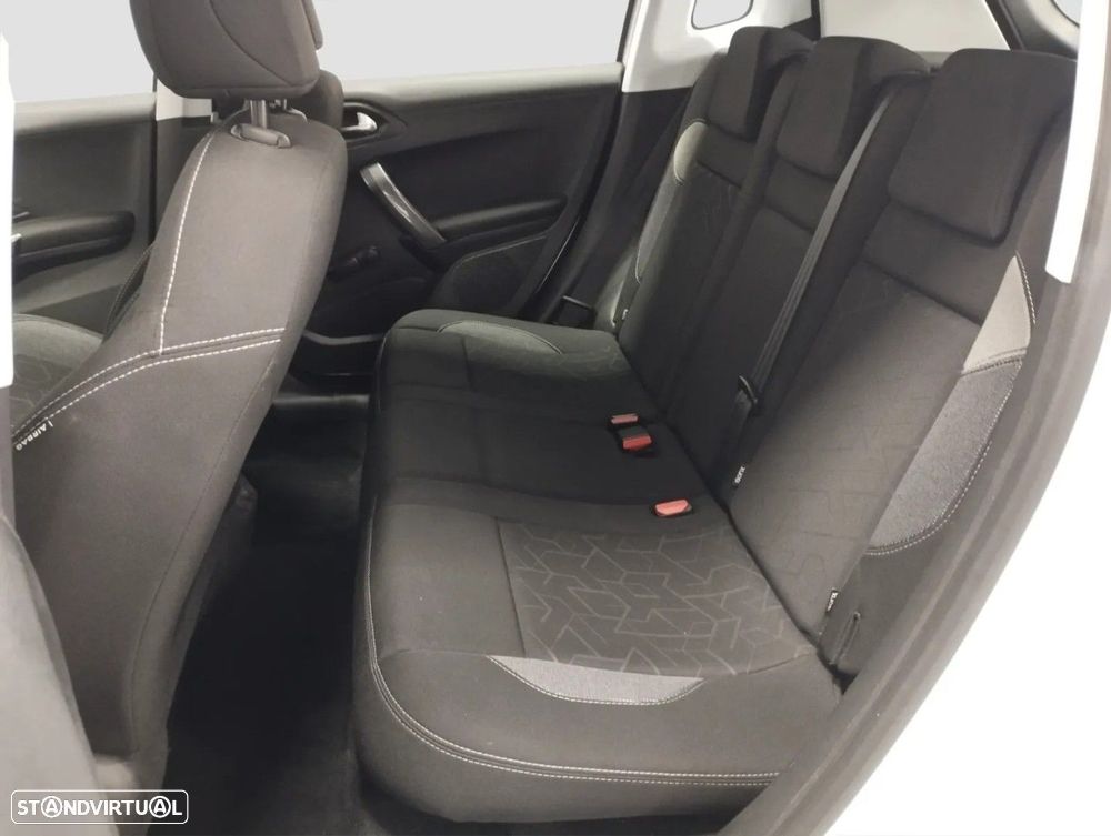 Peugeot 2008 - 7