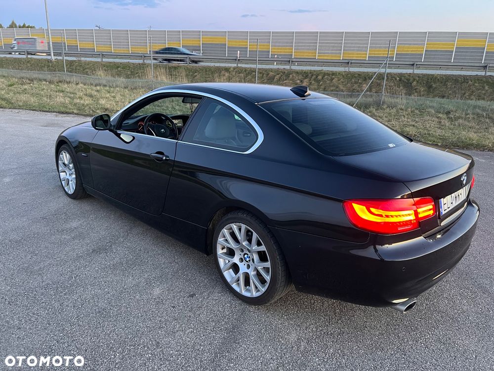 BMW Seria 3 320d - 10