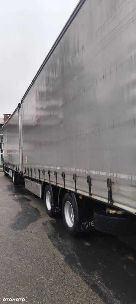 Mercedes-Benz ACTROS MP4 - 15